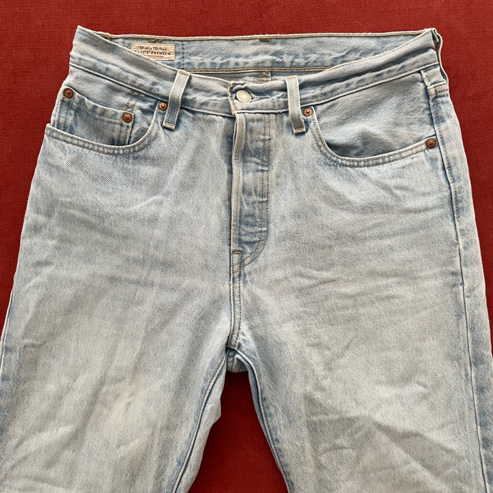 Levi’s 501s light wash jeans